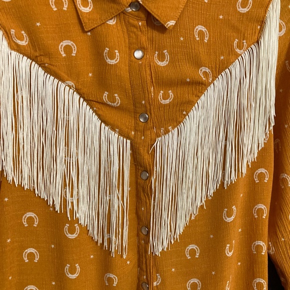 Idylwind Miranda Lambert Fringed shirt - Picture 5 of 9